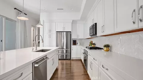 Kitchen - 111 Frame, Irvine, CA 92618 photo 3 of 5