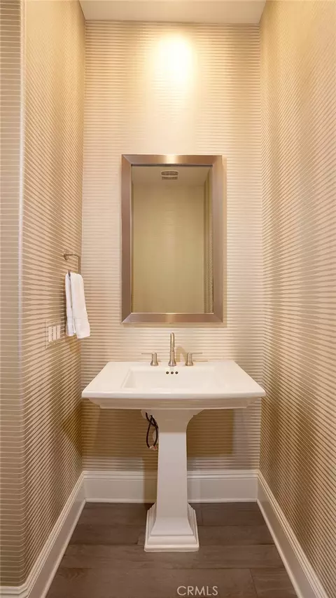 Bath - 111 Frame, Irvine, CA 92618 photo 4 of 4