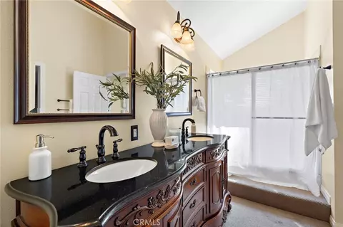 Bath - 2000 Shaded Wood Rd, Diamond Bar, CA 91789 photo 2 of 4