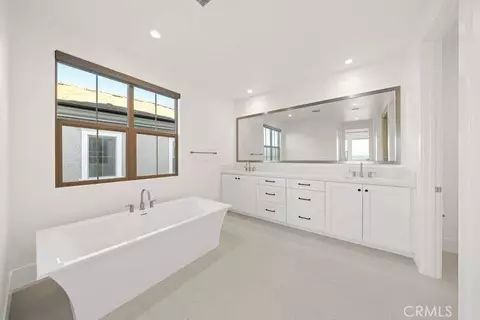 Bath - 133 Drumbeat, Irvine, CA 92618 photo 1 of 2