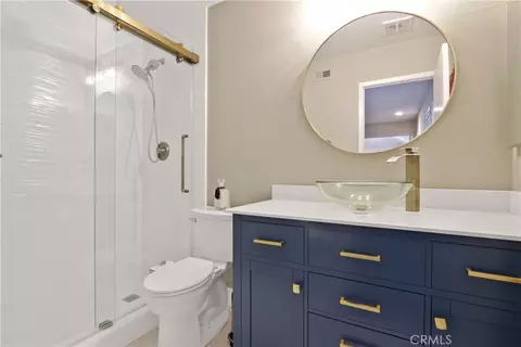 Bath - 61 W Yale Loop, Irvine, CA 92604 photo 3 of 3