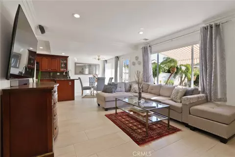 Living - 61 W Yale Loop, Irvine, CA 92604 photo 2 of 4