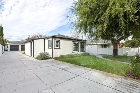 122 N Bewley St, Santa Ana, CA 92703