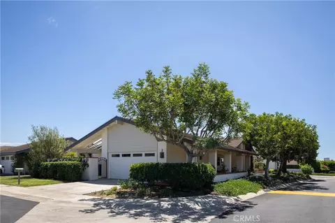 2 Shoal Dr, Corona Del Mar, CA 92625