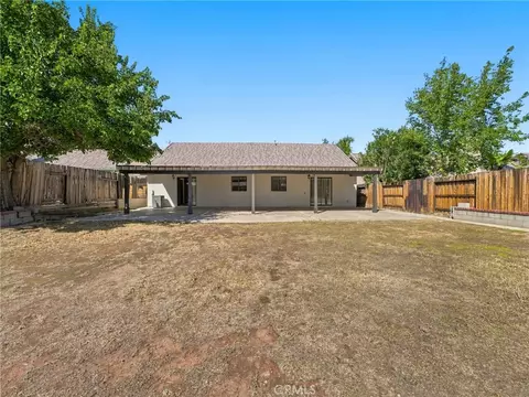 Exterior - 37620 Robin Ln, Palmdale, CA 93550 photo 8 of 9