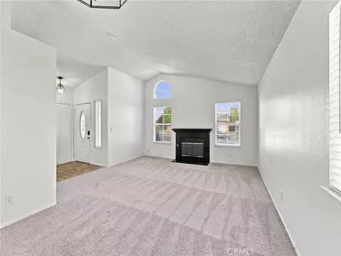 Living - 37620 Robin Ln, Palmdale, CA 93550 photo 2 of 3