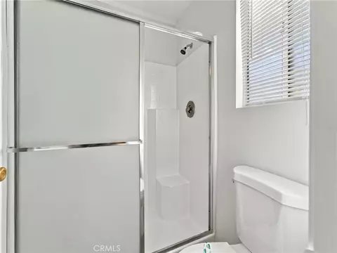 Bath - 37620 Robin Ln, Palmdale, CA 93550 photo 3 of 4