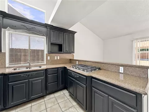 Kitchen - 37620 Robin Ln, Palmdale, CA 93550 photo 2 of 3