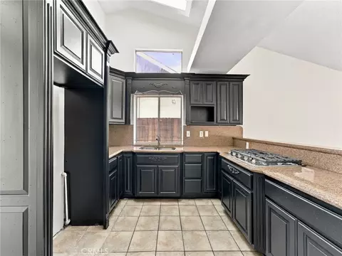 Kitchen - 37620 Robin Ln, Palmdale, CA 93550 photo 1 of 3