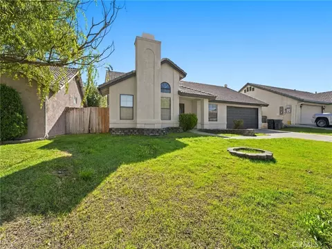 Exterior - 37620 Robin Ln, Palmdale, CA 93550 photo 2 of 9