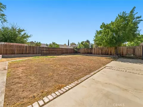 Exterior - 37620 Robin Ln, Palmdale, CA 93550 photo 4 of 9