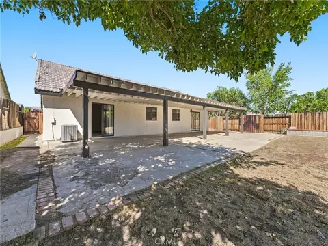 Exterior - 37620 Robin Ln, Palmdale, CA 93550 photo 9 of 9