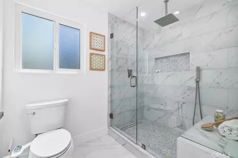 Bath - 19700 Lull, Winnetka, CA 91306 photo 4 of 5
