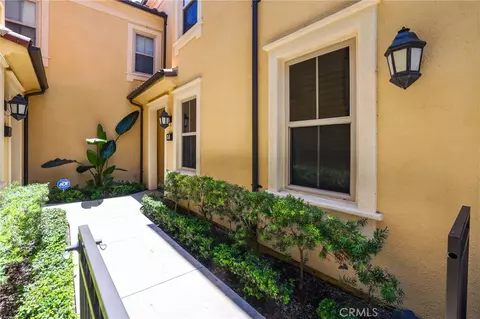 Exterior - 47 Mayfair, Irvine, CA 92620 photo 2 of 4