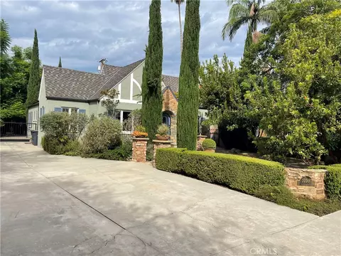 2220 Greenleaf St, Santa Ana, CA 92706