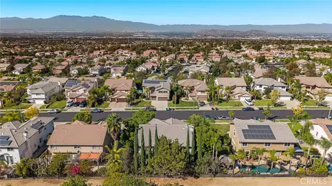 View/Area - 880 Shepard Crest Dr, Corona, CA 92882 photo 9 of 11