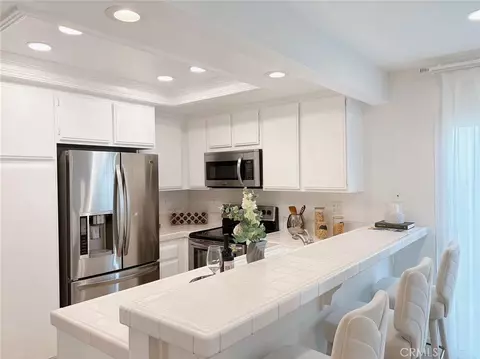 Kitchen - 32 Spinnaker, Irvine, CA 92614 photo 1 of 2