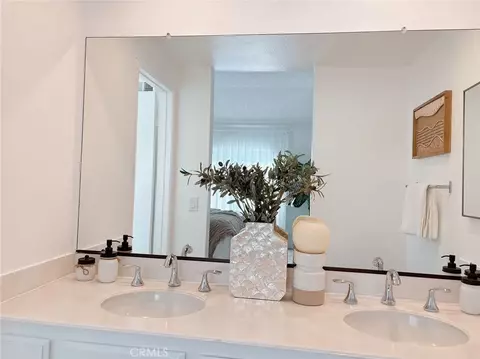 Bath - 32 Spinnaker, Irvine, CA 92614 photo 3 of 3