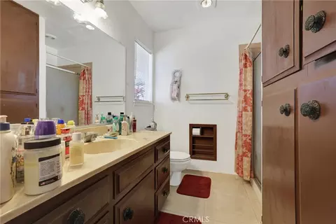Bath - 3949 Bluff, Norco, CA 92860 photo 2 of 3