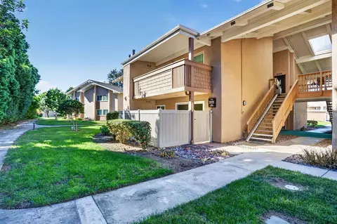 8877 Lauderdale Ct #212B, Huntington Beach, CA 92646