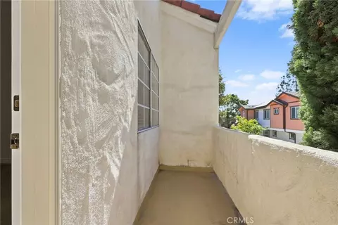 Exterior - 2575 Elden Ave #3, Costa Mesa, CA 92627 photo 2 of 6