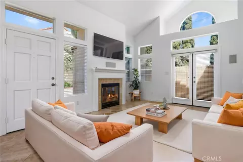 Other - 2575 Elden Ave #3, Costa Mesa, CA 92627 photo 1 of 9