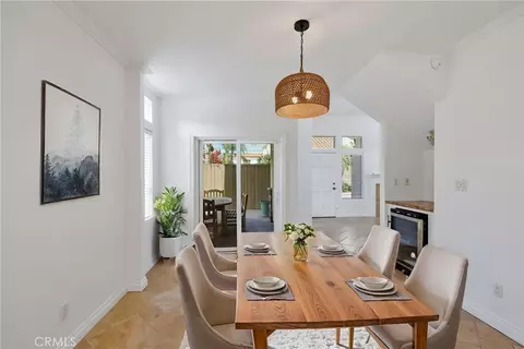 Dining - 2575 Elden Ave #3, Costa Mesa, CA 92627 photo 1 of 1