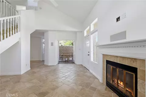 Living - 2575 Elden Ave #3, Costa Mesa, CA 92627 photo 4 of 6