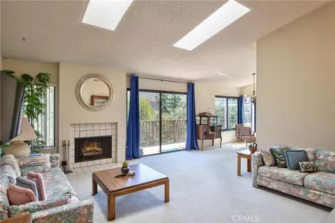 Living - 1738 Pala Lake Dr, Fallbrook, CA 92028 photo 2 of 4