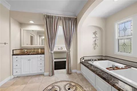 Bath - 35 Stowe, Irvine, CA 92620 photo 2 of 5
