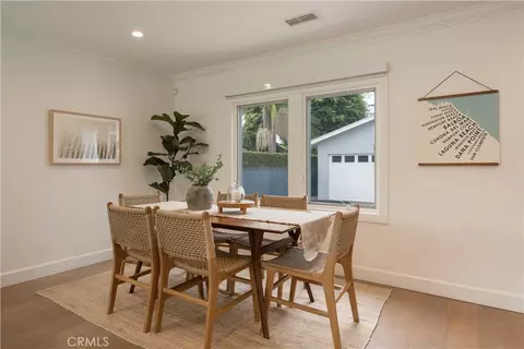 Dining - 339 E 19th, Costa Mesa, CA 92627 photo 1 of 2