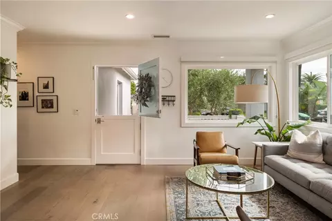 Entry Way - 339 E 19th, Costa Mesa, CA 92627 photo 2 of 6