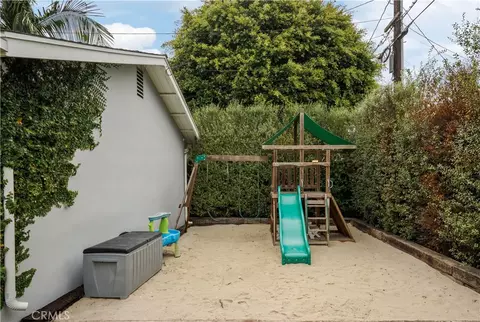 Exterior - 339 E 19th, Costa Mesa, CA 92627 photo 15 of 18