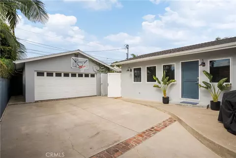 Exterior - 339 E 19th, Costa Mesa, CA 92627 photo 5 of 18