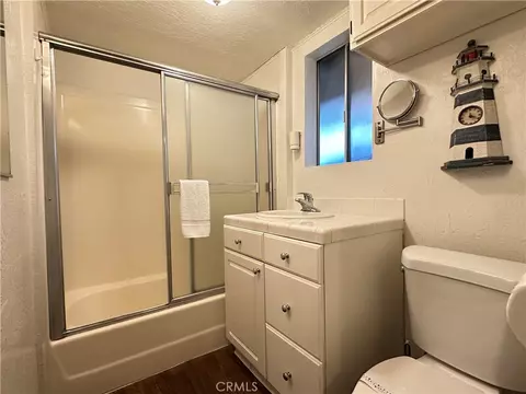 Bath - 352 Eucalyptus, Avalon, CA 90704 photo 1 of 6