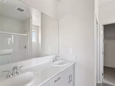 Bath - 1940 Limetta Ln, Redlands, CA 92374 photo 1 of 3