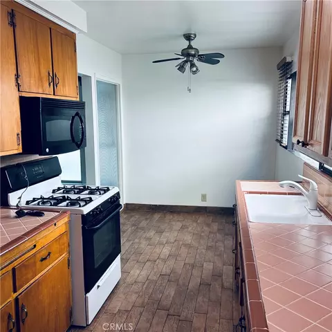 Kitchen - 438 Cedar, Long Beach, CA 90802 photo 1 of 3