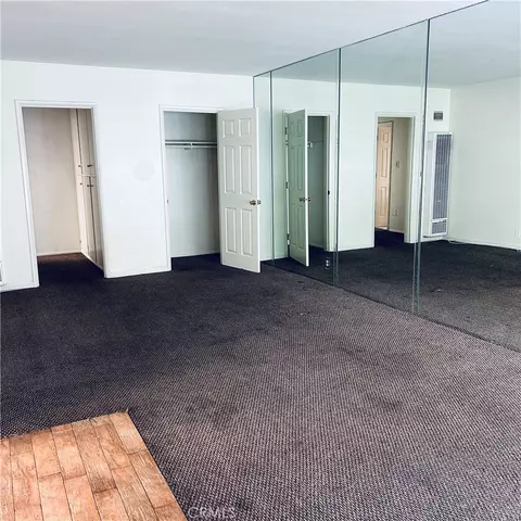 Living - 438 Cedar, Long Beach, CA 90802 photo 1 of 1