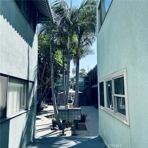 Exterior - 438 Cedar, Long Beach, CA 90802 photo 3 of 4