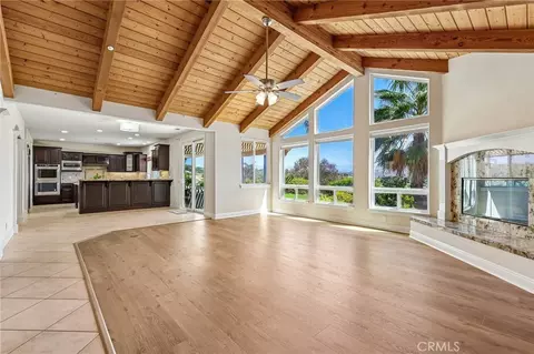 Living - 3676 Alta Vis, Fallbrook, CA 92028 photo 2 of 14
