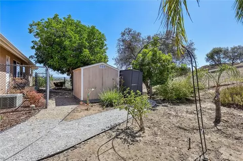 Exterior - 3676 Alta Vis, Fallbrook, CA 92028 photo 6 of 12