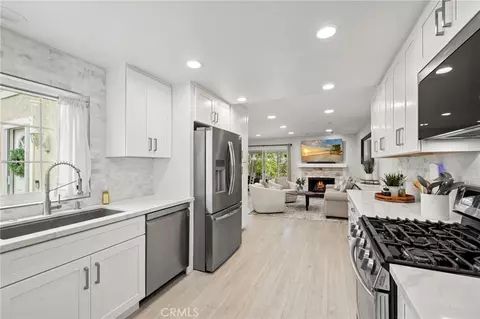Kitchen - 24 Sunfish, Irvine, CA 92604 photo 3 of 4