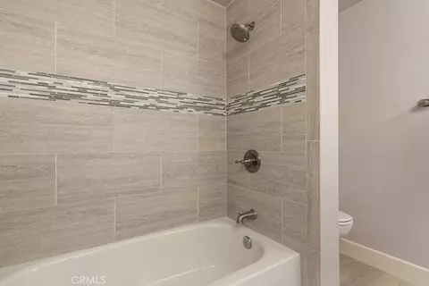 Bath - 35 Diamante, Irvine, CA 92620 photo 6 of 6