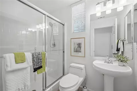Bath - 33 Nightshade, Irvine, CA 92603 photo 1 of 3