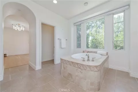 Bath - 21 Rose Trellis, Irvine, CA 92603 photo 5 of 10