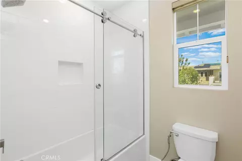 Bath - 68 Bolide, Irvine, CA 92618 photo 6 of 8