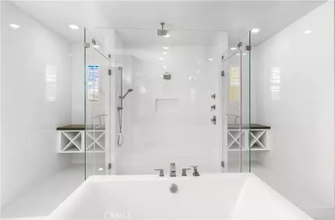 Bath - 68 Bolide, Irvine, CA 92618 photo 4 of 8