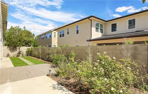 Exterior - 68 Bolide, Irvine, CA 92618 photo 5 of 13