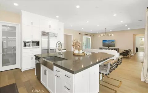 Kitchen - 68 Bolide, Irvine, CA 92618 photo 4 of 6