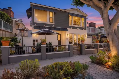 1609 E Balboa Blvd, Newport Beach, CA 92661